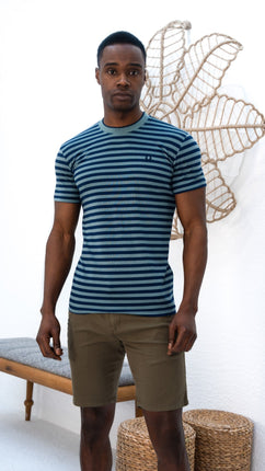 T-Shirt à Rayures Bleues Élégant et Confortable