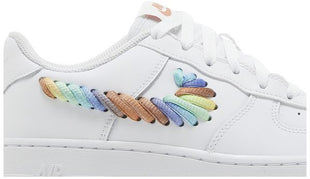 Nike Air Force 1 Low GS Rainbow Lace Swoosh Baskets Blanc Multi-Couleur.