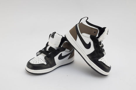 Baskets Air Jordan 1 Mid Dark Mocha.