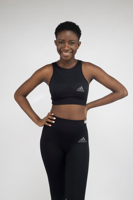 Ensemble Adidas Sport Set Leggings et Top Soutien de Fitness.