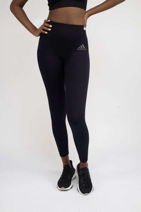 Ensemble Adidas Sport Set Leggings et Top Soutien de Fitness.