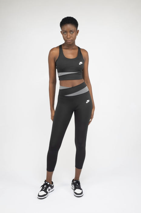 Ensemble Nike de sport leggings et Top de Fitness.