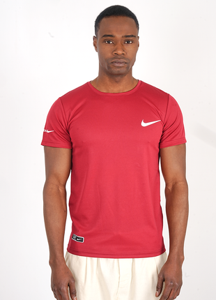 T-Shirt Sport 'Nike Rouge'