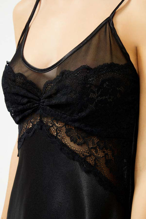 Chemise de Nuit en Satin et Dentelle