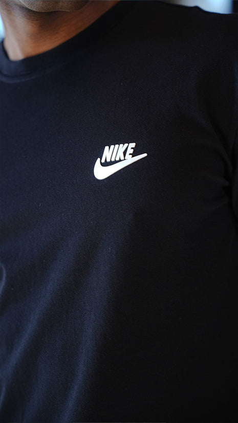 T-shirt Nike Noir en Coton Premium