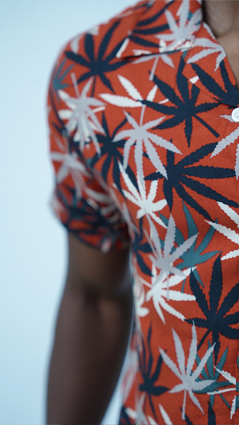 Chemise à  Motif Cannabis Dynamique