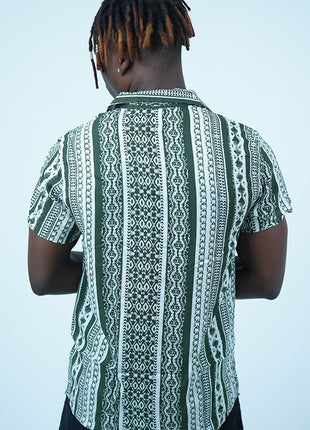 Chemise à Motifs Traditionnels