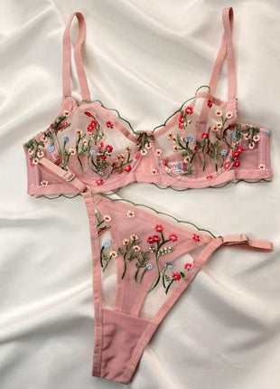 Ensemble de Lingerie Rose avec Broderies Florales Multicolores