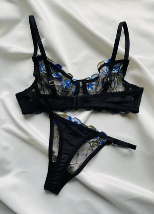 Ensemble de Lingerie Noire avec Broderies Bleues et Dorées