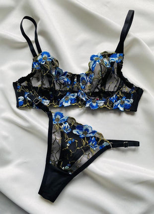 Ensemble de Lingerie Noire avec Broderies Bleues et Dorées