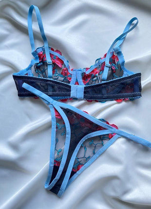 Ensemble de Lingerie en Dentelle Noire et Broderie Fleurie Bleu et Rouge