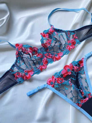 Ensemble de Lingerie en Dentelle Noire et Broderie Fleurie Bleu et Rouge