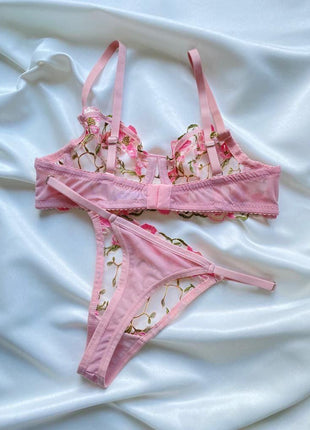 Ensemble de Lingerie en Dentelle Rose Brodée de Fleurs