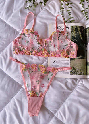 Ensemble bralette et culotte à motifs floraux