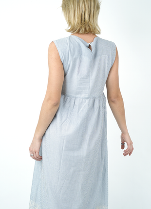 Robe Midi Rayée Bleu Ciel avec Détail en Dentelle