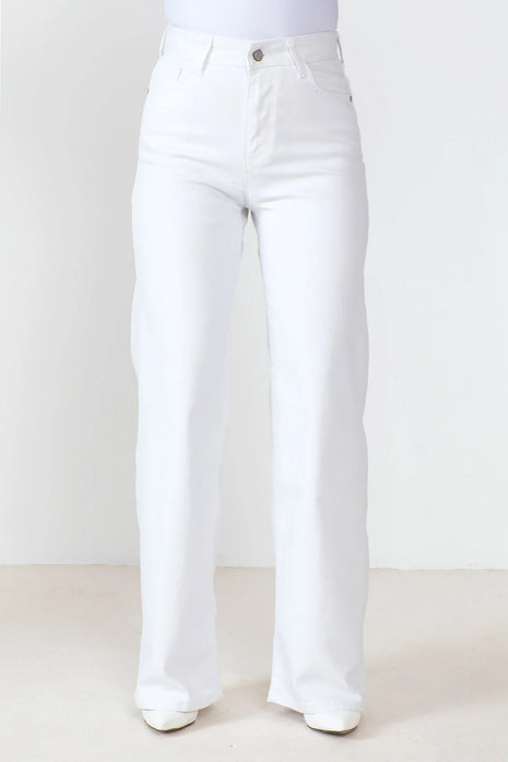 Jeans Blancs Élégance Classique