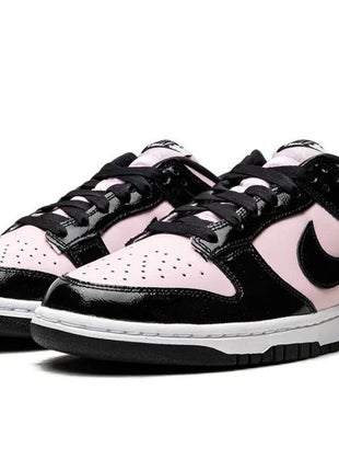 Nike Dunk Low « Mousse rose et noire »