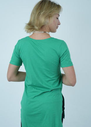 T-Shirt Basique Col V en Vert Vibrant