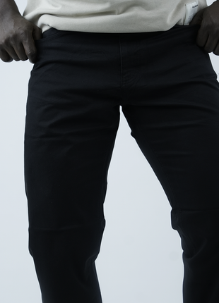 Pantalon Slim Noir 'Élégance Contemporaine'