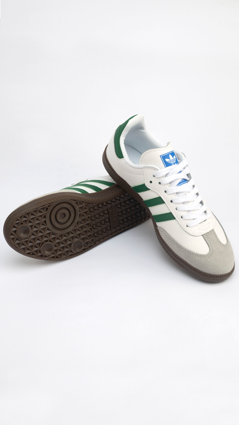 Baskets Adidas Classiques Blanches Avec Détails en Vert