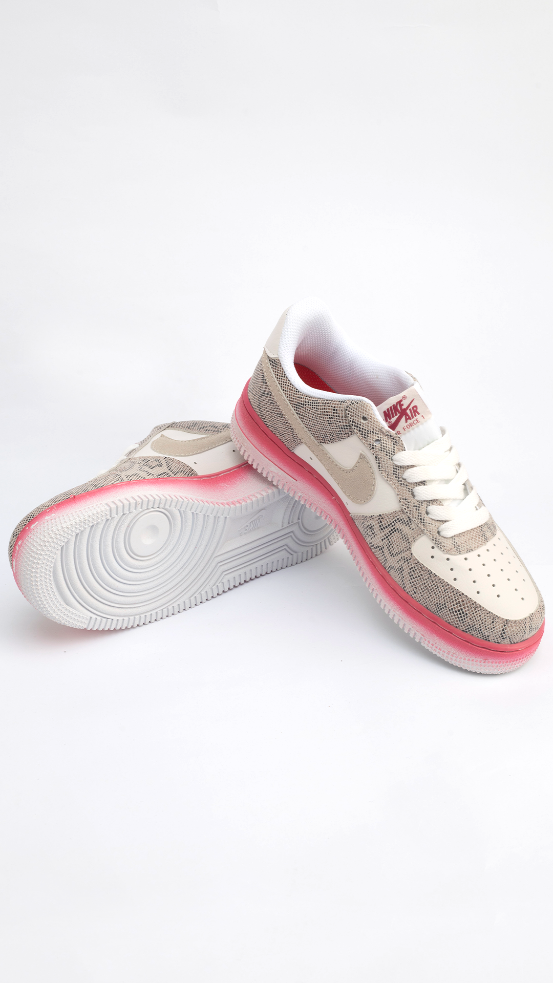 Baskets Nike Air Force One Roses Modepanier